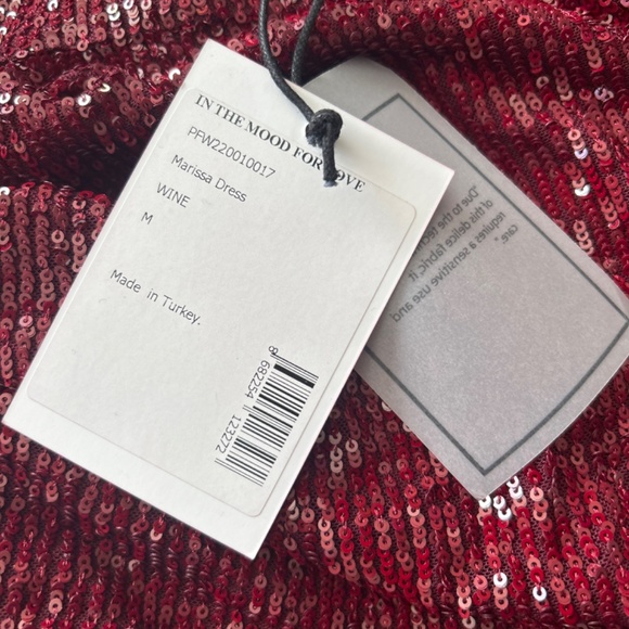 Dress - Picture 6 of 7